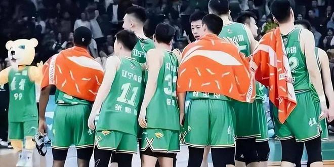 西雅图海湾者冲击冠军,锋线磨合进入关键期 西雅图海湾者冲击冠军,锋线磨合进入关键期