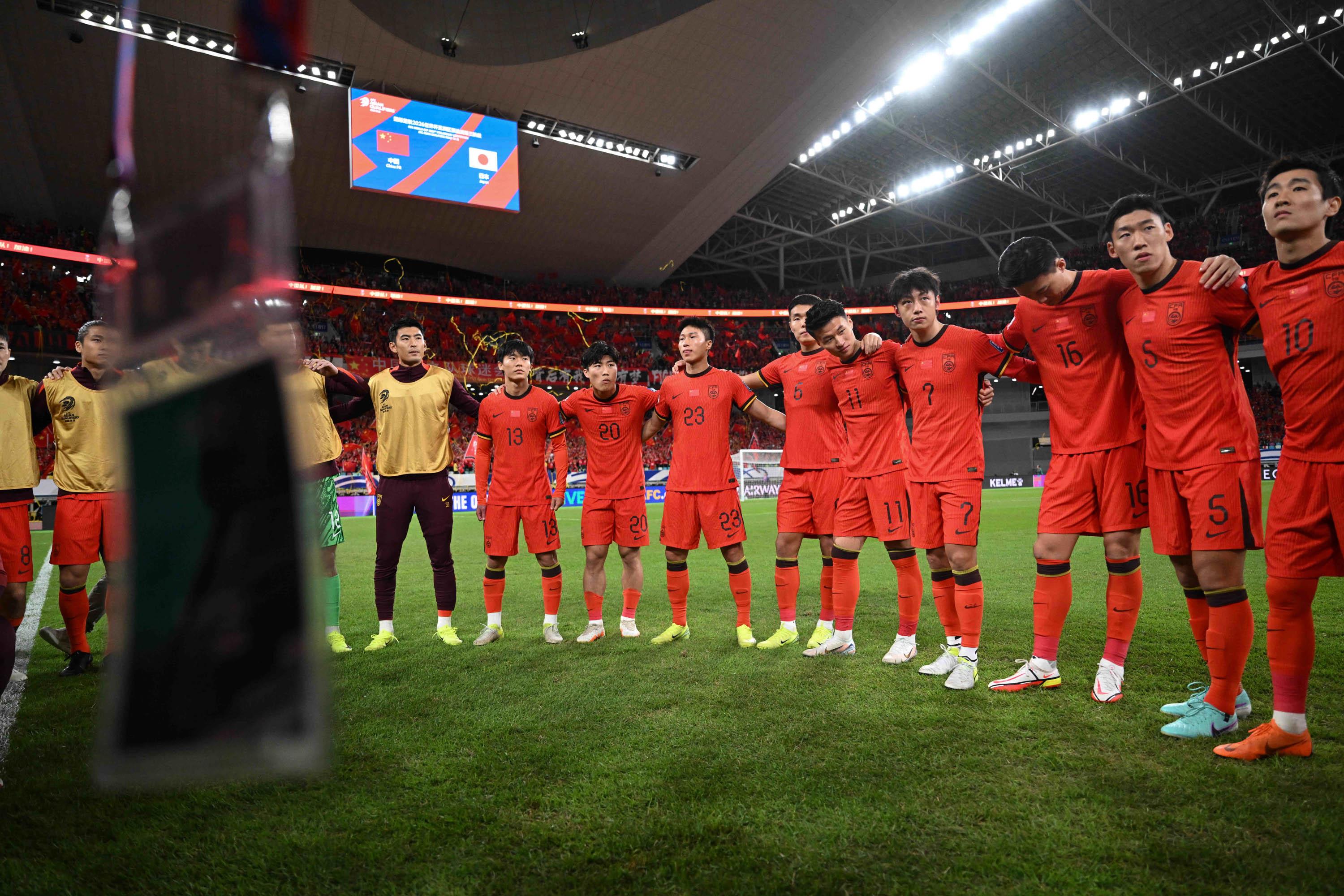 关于在广州队赛场上演欧洲杯,逆转,引发教练席炸锅的信息 关于在广州队赛场上演欧洲杯,逆转,引发教练席炸锅的信息