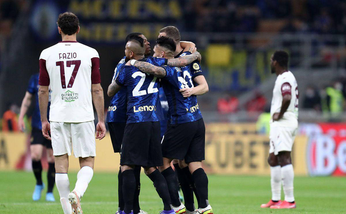 国际米兰客场取胜,继续追赶领头羊 国际米兰客场取胜,继续追赶领头羊