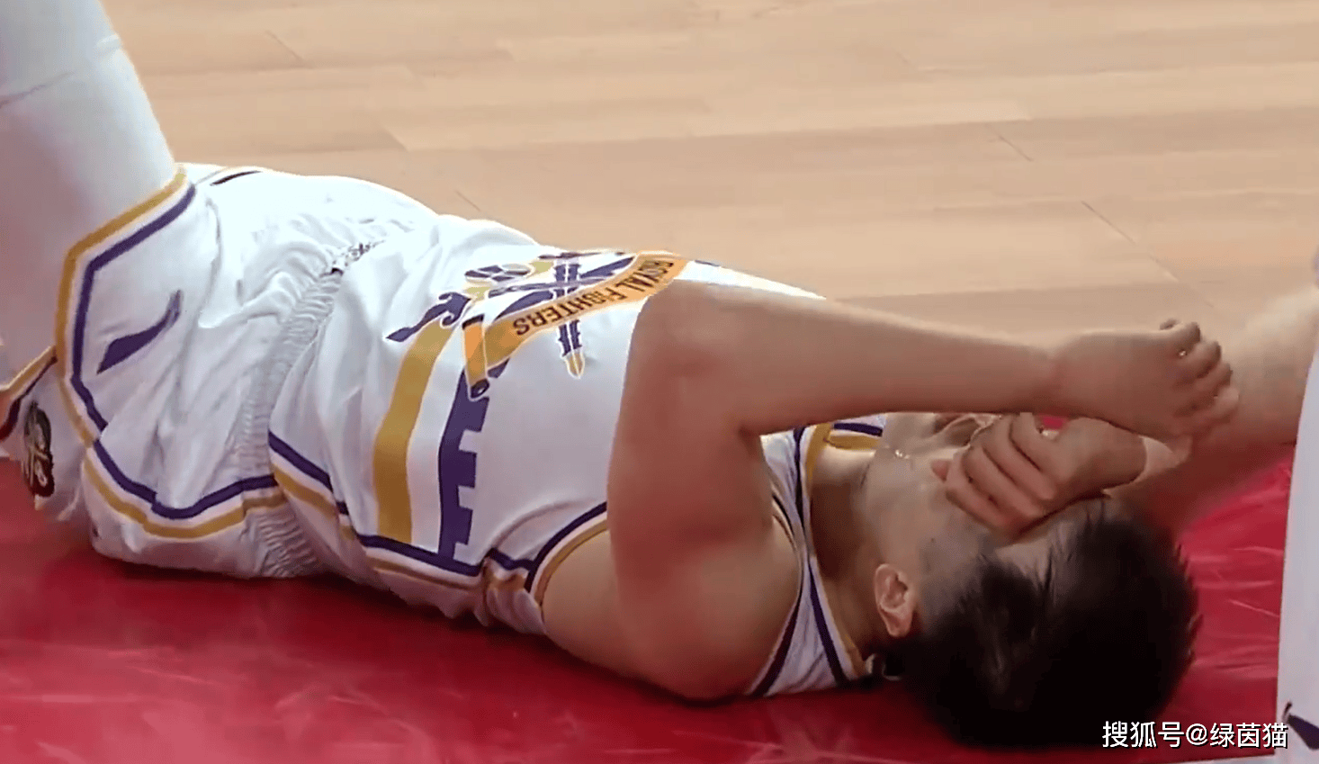 星空体育在线登录-瑞士选手意外失误，遗憾出局的简单介绍