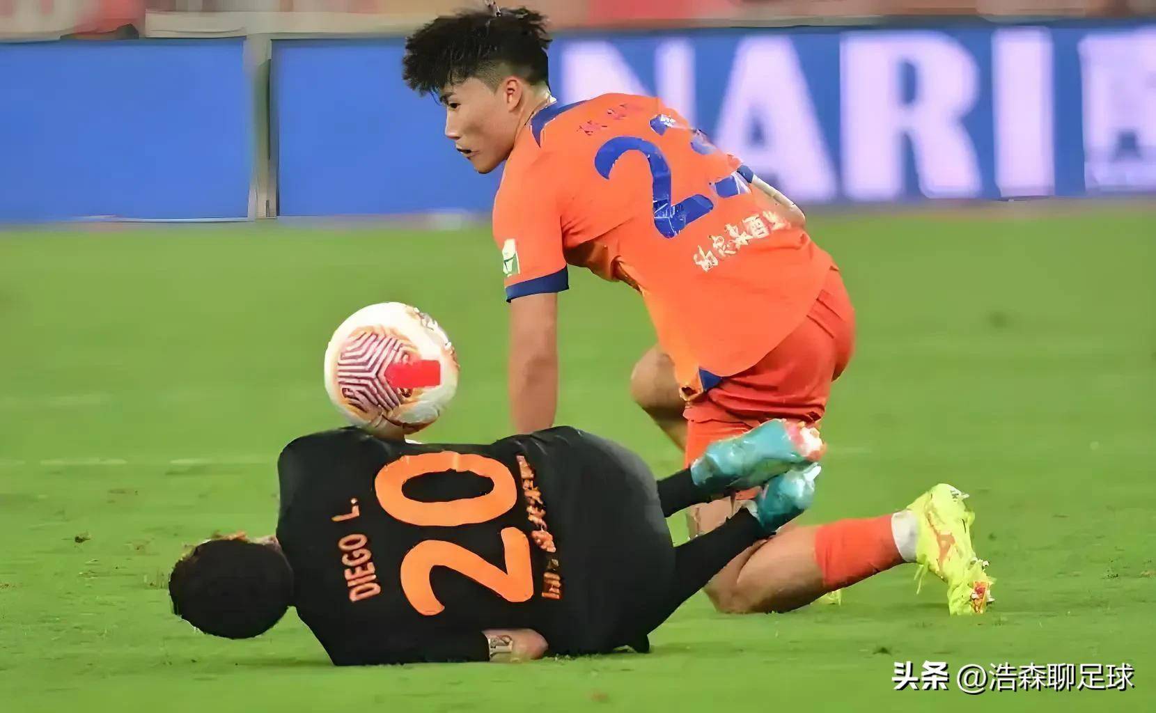 包含上海主场迎战山东队,谁能笑到比赛结束?的词条 包含上海主场迎战山东队,谁能笑到比赛结束?的词条