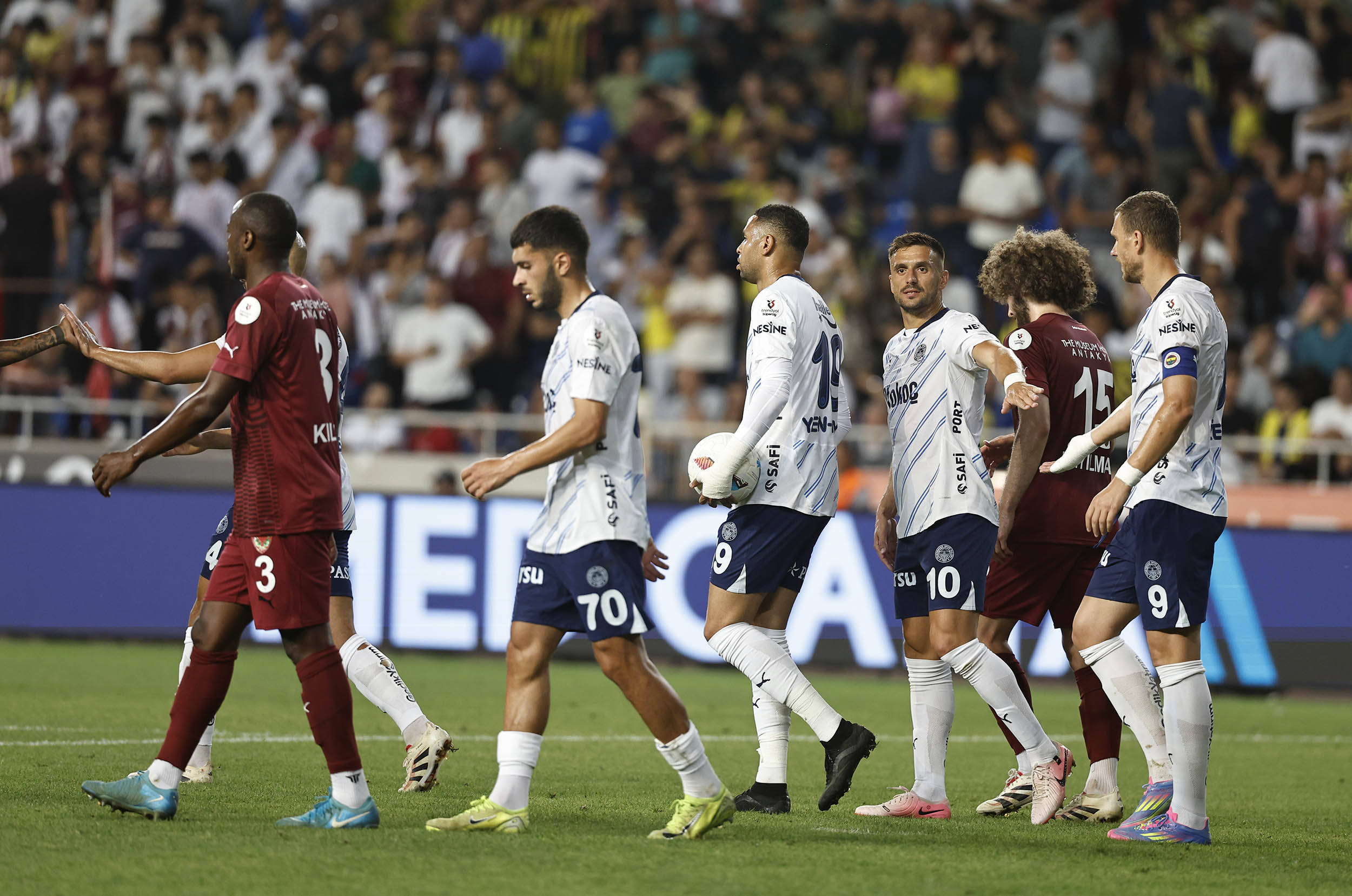 葡萄牙遭遇意外失利,波兰士气高昂 葡萄牙遭遇意外失利,波兰士气高昂