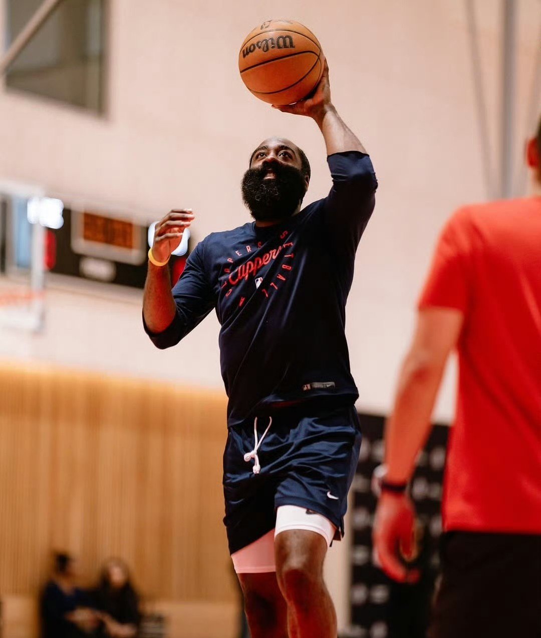 星空体育官网入口-快船队球员努力训练，期待下一场胜利的简单介绍