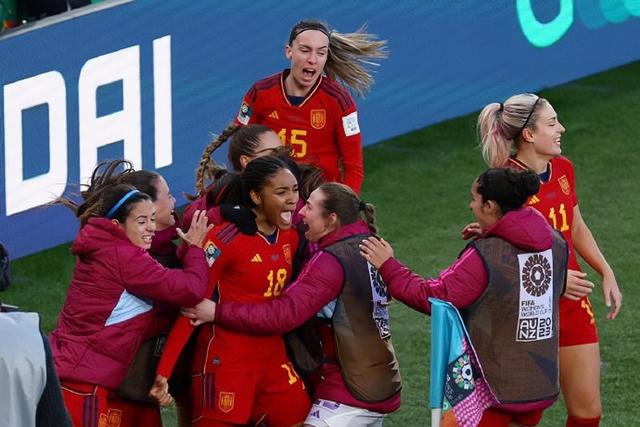 国际女足赛事精彩纷呈,球员们实力抢眼 国际女足赛事精彩纷呈,球员们实力抢眼