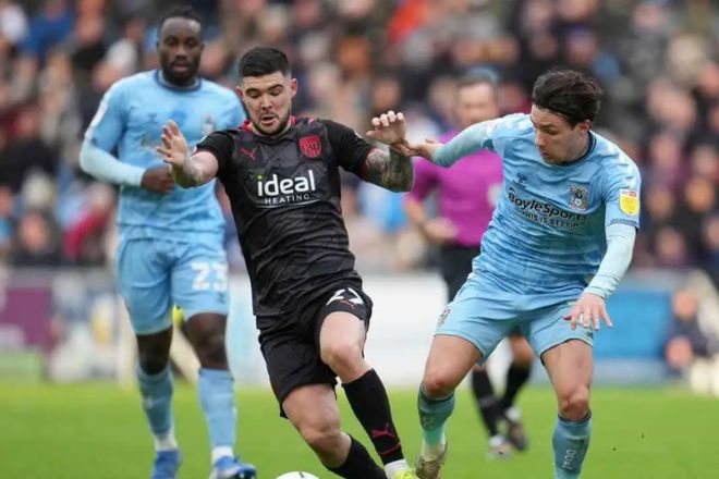 星空体育电竞-伊普斯威奇主场战平，英甲形势严峻