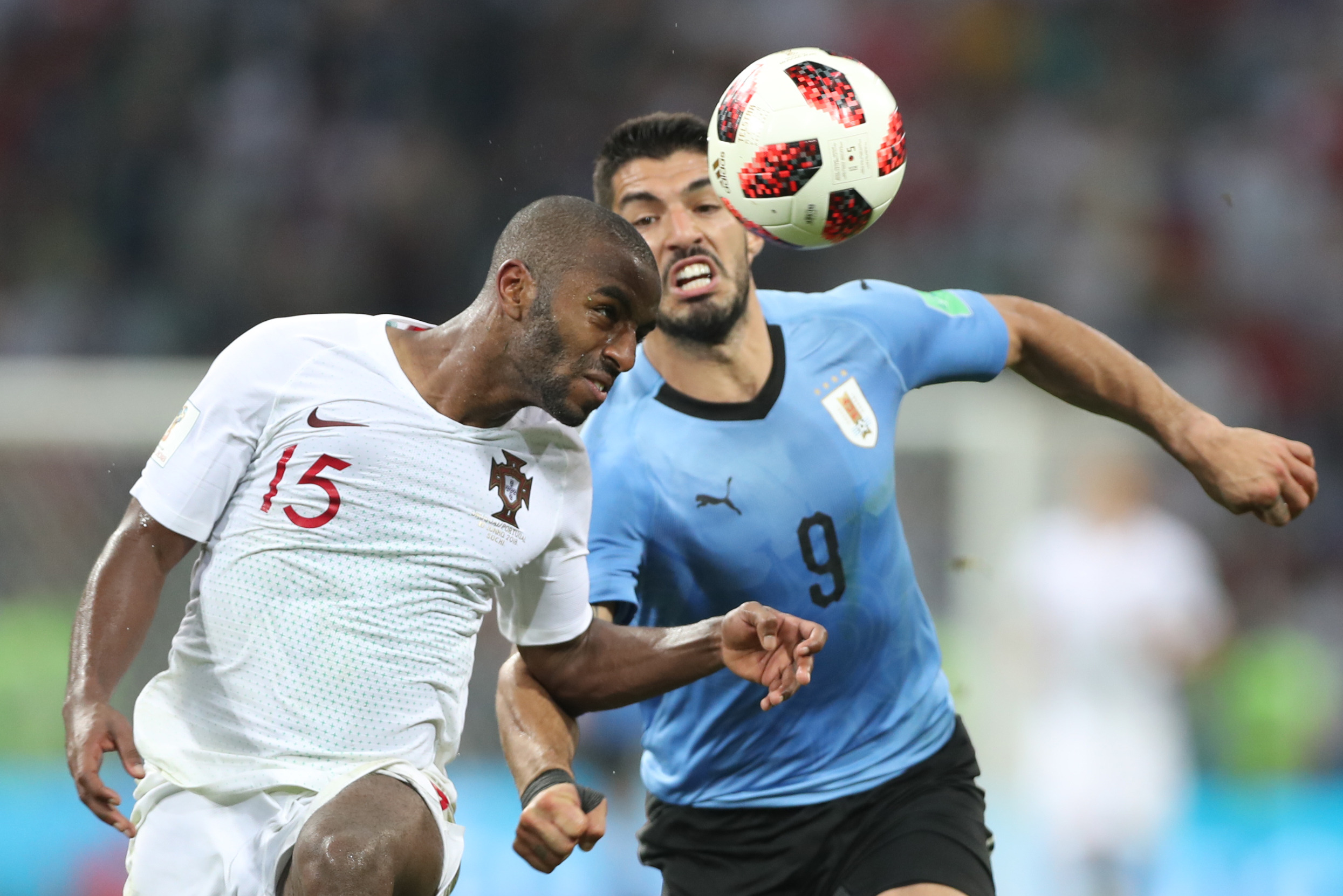 乌拉圭队取得关键胜利,锁定欧预赛八强资格 乌拉圭队取得关键胜利,锁定欧预赛八强资格