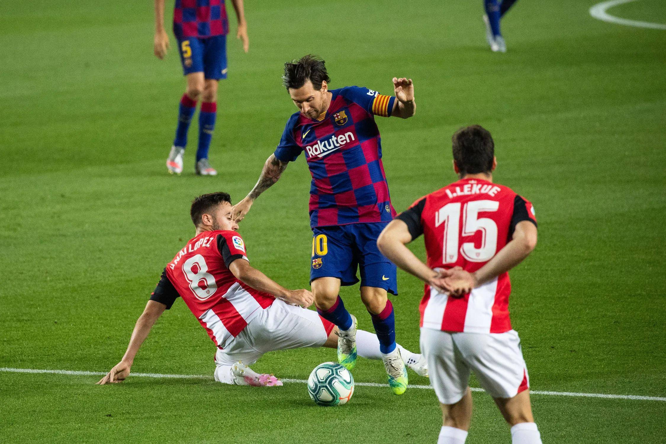 多特蒙德进攻火力强大,击败对手反超领先 多特蒙德进攻火力强大,击败对手反超领先