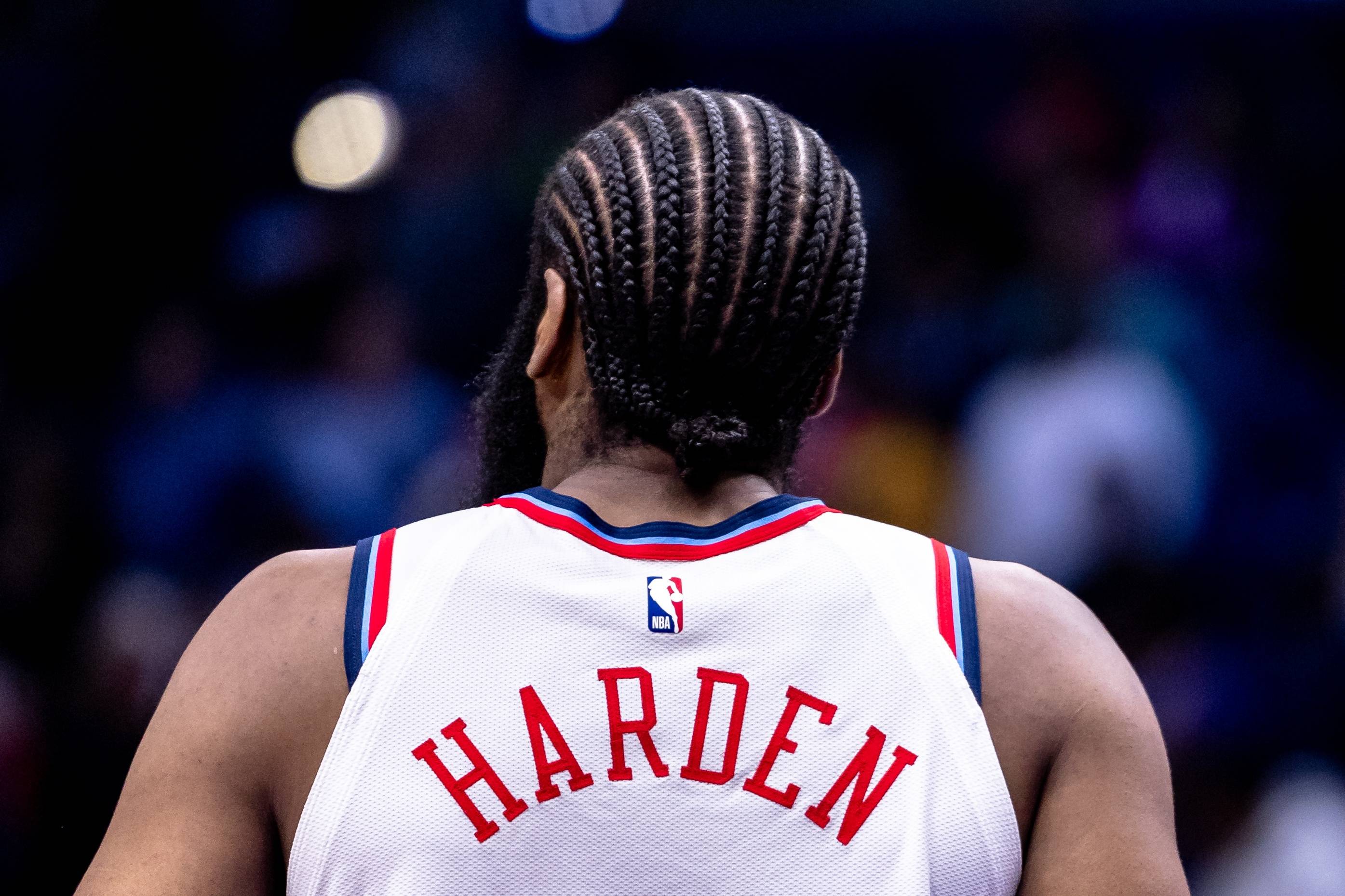 火箭大胜开拓者，哈登盛赞表现